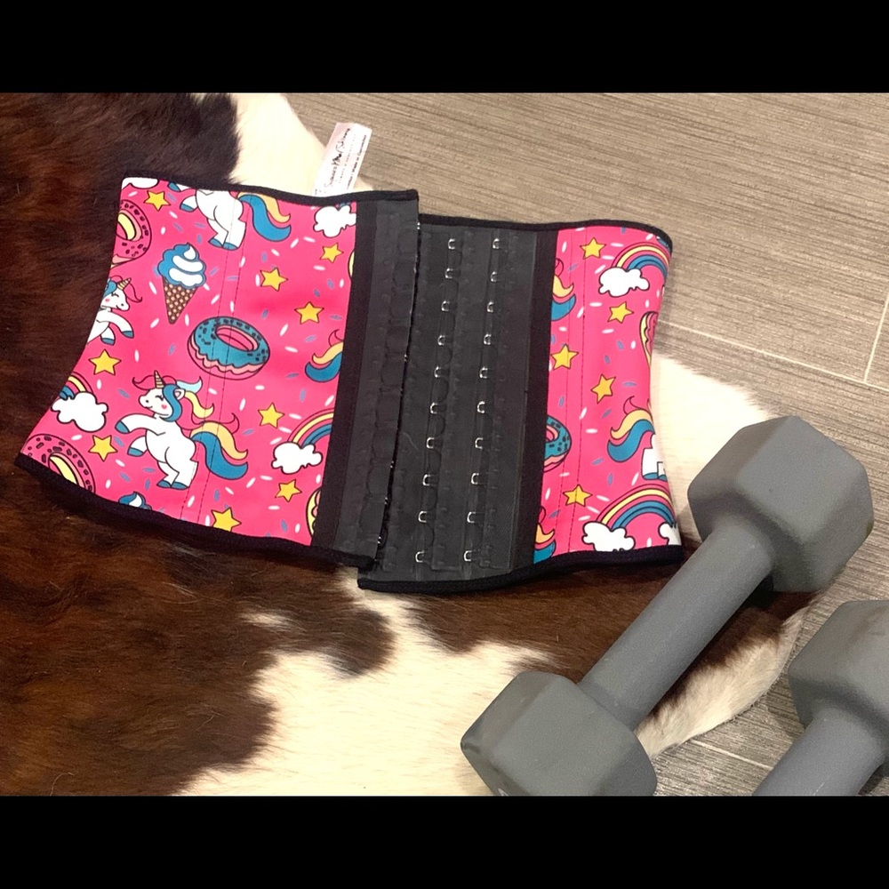 SqueezeMeSkinny Waist Trainer Med